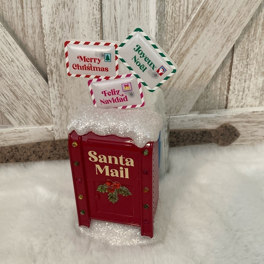 Bath and Body Works Christmas 2023 Santa Mail Light Up Wallflower Plug